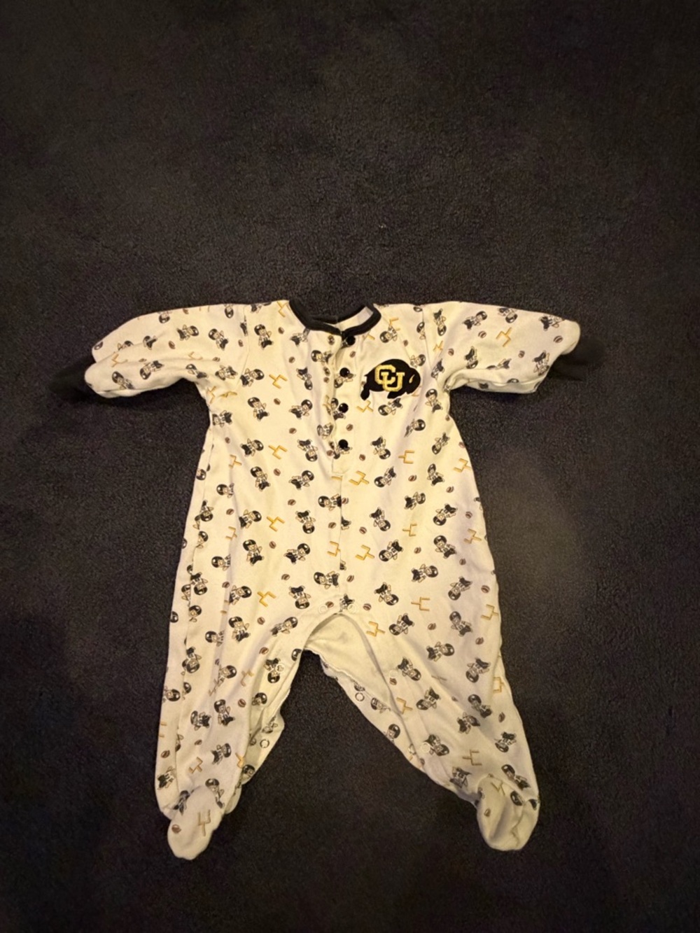 6/9 months Colorado buffaloes NCAA outfit / PJ’s. Outfit runs small.